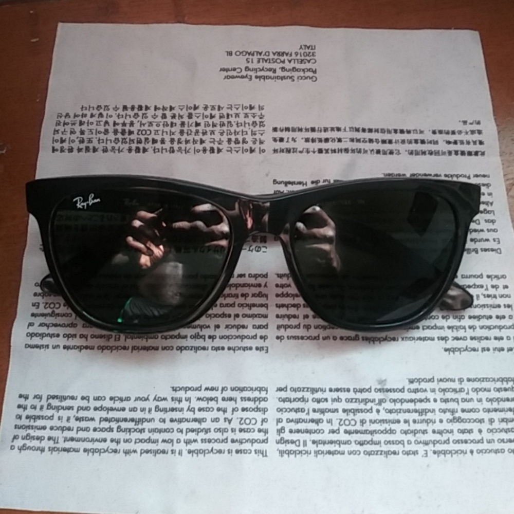 Ray ban